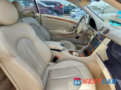 Zdjęcie 10 z 12 samochodu: 2005 MERCEDES-BENZ CLK 320C VIN:WDBTJ65J35F155241 - miniatura