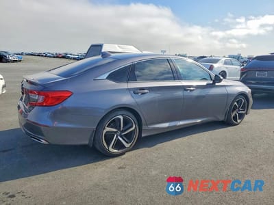 Trzecie zdjęcie samochodu z tyłu: 2018 HONDA ACCORD SPORT VIN:1HGCV2F33JA038217 - miniatura