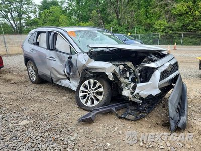 Czwarte zdjęcie samochodu z boku: 2024 TOYOTA RAV4 XLE PREMIUM VIN:2T3A1RFV8RW492911 - miniatura
