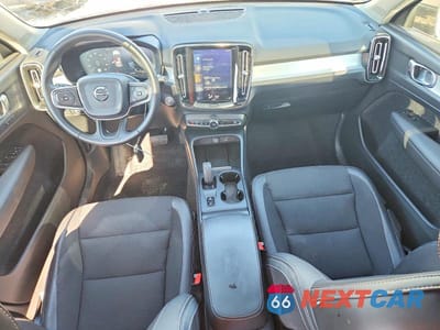 Zdjęcie 8 z 13 samochodu: 2020 VOLVO XC40 T5 MOMENTUM VIN:YV4162UK2L2204086 - miniatura