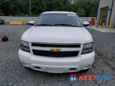 Piąte zdjęcie samochodu w środku: 2013 CHEVROLET TAHOE K1500 LT VIN:1GNSKBE02DR199018 - miniatura