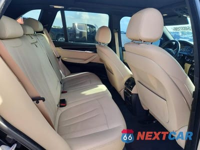 Zdjęcie 10 z 13 samochodu: 2018 BMW X5 SDRIVE35I VIN:5UXKR2C58J0Z18984 - miniatura