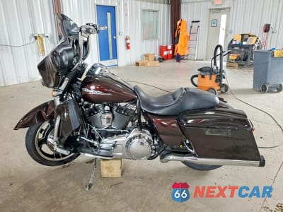 Trzecie zdjęcie samochodu z tyłu: 2011 HARLEY-DAVIDSON FLHX VIN:1HD1KB413BB646149 - miniatura