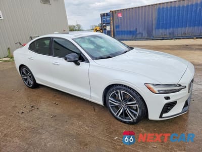 Czwarte zdjęcie samochodu z boku: 2019 VOLVO S60 T8 R-DESIGN VIN:7JRBR0FM2KG014177 - miniatura