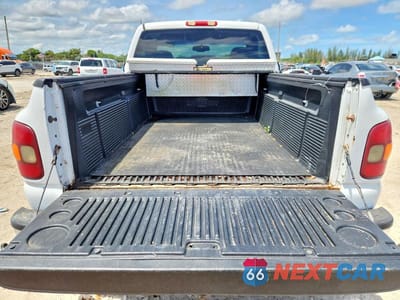 Zdjęcie 10 z 12 samochodu: 2003 CHEVROLET SILVERADO C1500 VIN:1GCEC14V93Z276380 - miniatura