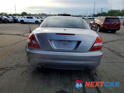 Zdjęcie 6 z 12 samochodu: 2006 MERCEDES-BENZ SLK 350 VIN:WDBWK56F46F099147 - miniatura