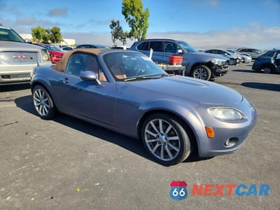 Czwarte zdjęcie samochodu z boku: 2006 MAZDA MX-5 MIATA VIN:JM1NC25FX60103490 - miniatura