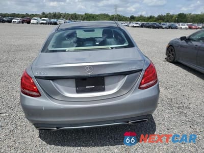 Trzecie zdjęcie samochodu z tyłu: 2016 MERCEDES-BENZ C 300 4MATIC VIN:55SWF4KB2GU104045 - miniatura