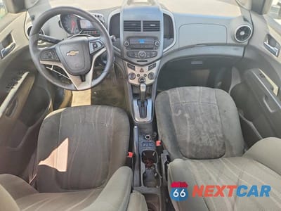 Zdjęcie 8 z 12 samochodu: 2012 CHEVROLET SONIC LT VIN:1G1JC5SB8C4198226 - miniatura
