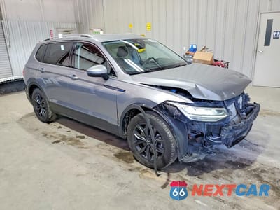 Czwarte zdjęcie samochodu z boku: 2024 VOLKSWAGEN TIGUAN SE VIN:3VV3B7AX0RM085896 - miniatura