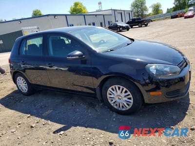 Czwarte zdjęcie samochodu z boku: 2014 VOLKSWAGEN GOLF VIN:WVWDB7AJ7EW010136 - miniatura