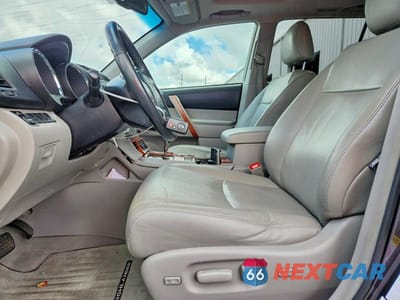 Zdjęcie 7 z 13 samochodu: 2010 TOYOTA HIGHLANDER LIMITED VIN:5TDDK3EH2AS029395 - miniatura