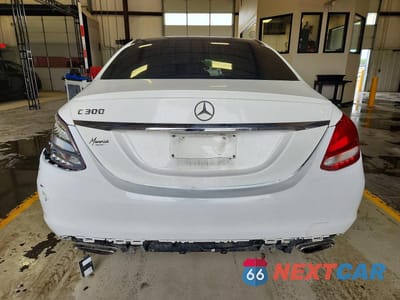 Zdjęcie 6 z 12 samochodu: 2018 MERCEDES-BENZ C 300 VIN:WDDWF4JB8JR335834 - miniatura