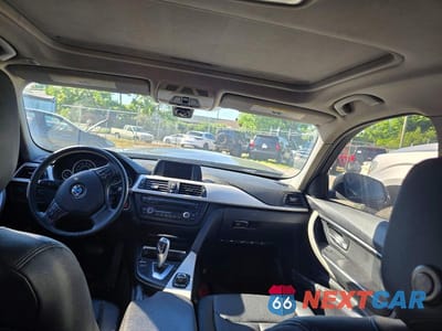 Zdjęcie 9 z 10 samochodu: 2015 BMW 320 I XDRIVE VIN:WBA3C3G51FNS72900 - miniatura