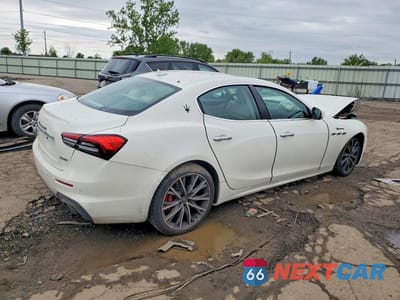 Trzecie zdjęcie samochodu z tyłu: 2022 MASERATI GHIBLI MODENA VIN:ZAM57YSMXN1385645 - miniatura