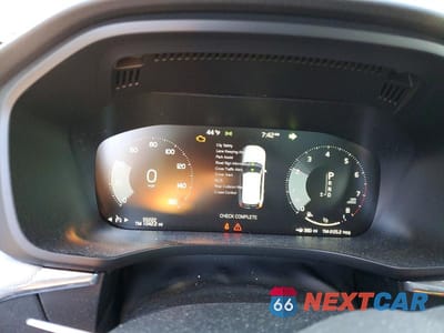 Zdjęcie 9 z 12 samochodu: 2019 VOLVO XC60 T6 R-DESIGN VIN:YV4A22RM7K1353054 - miniatura