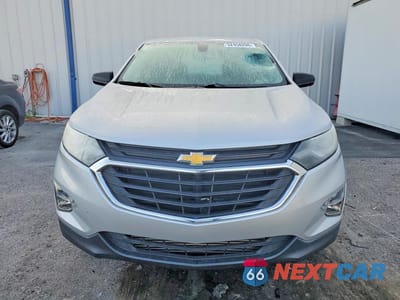 Piąte zdjęcie samochodu w środku: 2018 CHEVROLET EQUINOX LS VIN:3GNAXHEV9JL125951 - miniatura