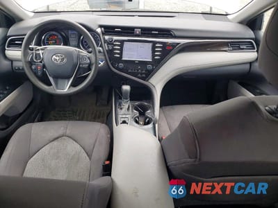 Zdjęcie 8 z 12 samochodu: 2020 TOYOTA CAMRY LE VIN:4T1C31AK6LU018568 - miniatura