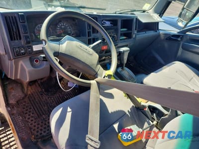 Zdjęcie 8 z 13 samochodu: 2017 ISUZU NPR HD REFUSE TRUCK VIN:54DC4W1B6HS800043 - miniatura