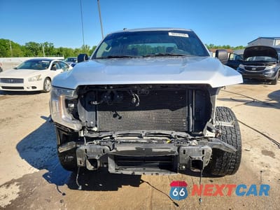 Piąte zdjęcie samochodu w środku: 2018 FORD F150 SUPERCREW VIN:1FTEW1CPXJFE64477 - miniatura
