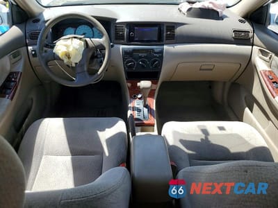 Zdjęcie 8 z 12 samochodu: 2004 TOYOTA COROLLA LE VIN:JTDBR32E042024933 - miniatura