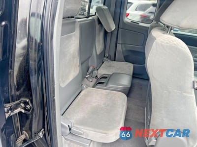 Zdjęcie 10 z 11 samochodu: 2010 TOYOTA TACOMA ACCESS CAB VIN:5TEUX4EN5AZ744011 - miniatura