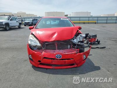 Piąte zdjęcie samochodu w środku: 2014 TOYOTA PRIUS C TWO VIN:JTDKDTB35E1569367 - miniatura