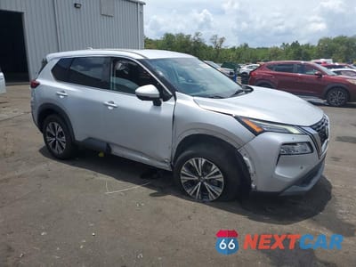 Czwarte zdjęcie samochodu z boku: 2021 NISSAN ROGUE SV VIN:5N1AT3BB9MC782987 - miniatura