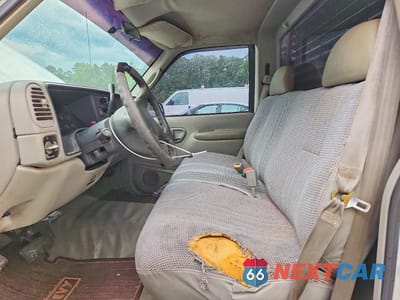 Zdjęcie 7 z 12 samochodu: 2000 GMC SIERRA C3500 VIN:1GTGC34R5YR154484 - miniatura