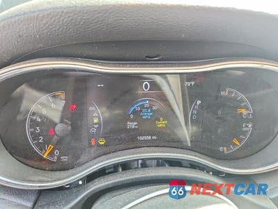 Zdjęcie 9 z 13 samochodu: 2019 JEEP GRAND CHEROKEE LAREDO VIN:1C4RJFAG3KC815930 - miniatura