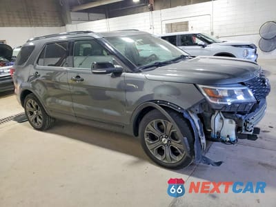 Czwarte zdjęcie samochodu z boku: 2018 FORD EXPLORER SPORT VIN:1FM5K8GTXJGC06039 - miniatura