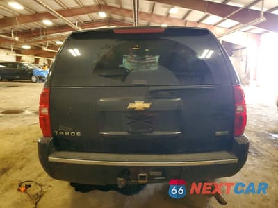 Zdjęcie 6 z 13 samochodu: 2011 CHEVROLET TAHOE K1500 LTZ VIN:1GNSKCE0XBR275524 - miniatura