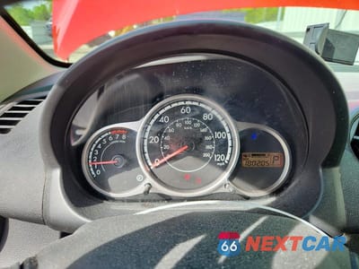 Zdjęcie 9 z 12 samochodu: 2012 MAZDA MAZDA2 VIN:JM1DE1KYXC0141559 - miniatura