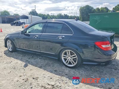 Drugie zdjęcie samochodu z przodu: 2014 MERCEDES-BENZ C 300 4MATIC VIN:WDDGF8AB9EA953051 - miniatura