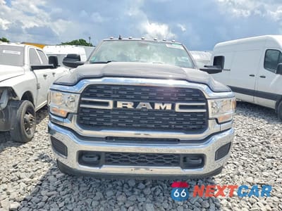 Piąte zdjęcie samochodu w środku: 2022 RAM 3500 TRADESMAN VIN:3C63RRGL0NG403803 - miniatura