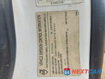 Zdjęcie 10 z 10 samochodu: 2017 VOLVO VNL SEMI TRUCK VIN:4V4N39TG9HN988098 - miniatura
