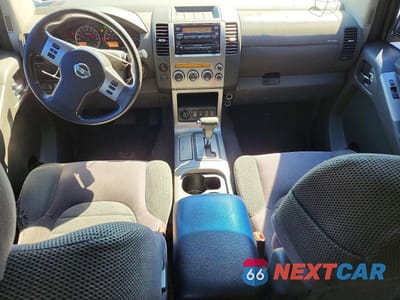 Zdjęcie 8 z 13 samochodu: 2006 NISSAN PATHFINDER S VIN:5N1AR18W86C680225 - miniatura