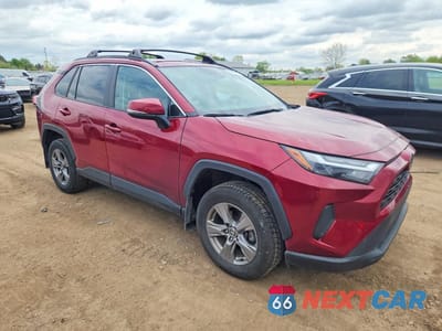Czwarte zdjęcie samochodu z boku: 2024 TOYOTA RAV4 XLE VIN:2T3P1RFV5RW459701 - miniatura