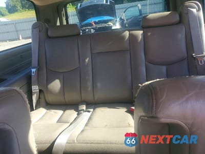 Zdjęcie 10 z 14 samochodu: 2003 CHEVROLET SUBURBAN K1500 VIN:3GNFK16ZX3G112327 - miniatura