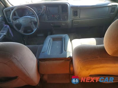 Zdjęcie 8 z 13 samochodu: 2005 GMC SIERRA VIN:1GTHC29U15E212069 - miniatura