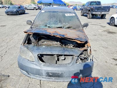 Piąte zdjęcie samochodu w środku: 2005 TOYOTA COROLLA S VIN:1NXBR32E25Z460507 - miniatura