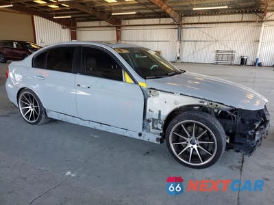 Czwarte zdjęcie samochodu z boku: 2009 BMW 328 I VIN:WBAPH77529NM27338 - miniatura