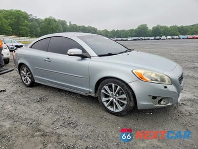 Czwarte zdjęcie samochodu z boku: 2011 VOLVO C70 T5 VIN:YV1672MC7BJ108385 - miniatura
