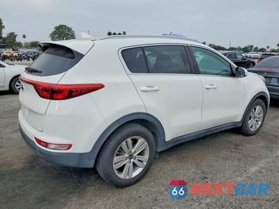Trzecie zdjęcie samochodu z tyłu: 2017 KIA SPORTAGE LX VIN:KNDPM3AC8H7123156 - miniatura