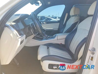 Zdjęcie 7 z 13 samochodu: 2020 BMW X5 SDRIVE 40I VIN:5UXCR4C05L9B61371 - miniatura