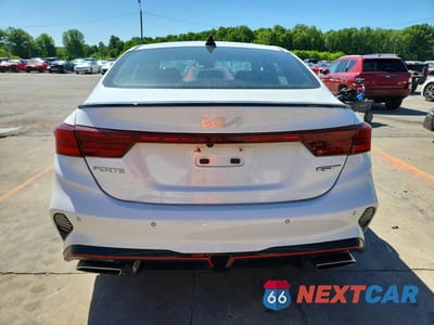 Zdjęcie 6 z 13 samochodu: 2023 KIA FORTE GT VIN:3KPF44AC8PE538221 - miniatura