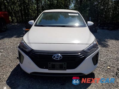 Piąte zdjęcie samochodu w środku: 2019 HYUNDAI IONIQ BLUE VIN:KMHC65LC1KU129046 - miniatura