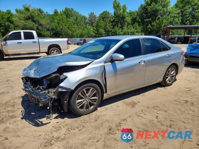 2015 TOYOTA CAMRY SE 4T1BF1FK3FU062740 - główne zdjęcie licytacji z USA - miniatura