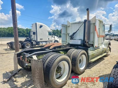 Czwarte zdjęcie samochodu z boku: 1995 FREIGHTLINER CONVENTIONAL FLD112 VIN:1FUY3ECB5SP671039 - miniatura