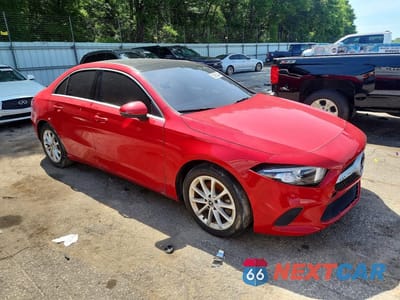 Czwarte zdjęcie samochodu z boku: 2020 MERCEDES-BENZ A 220 VIN:W1K3G4EB1LW047409 - miniatura
